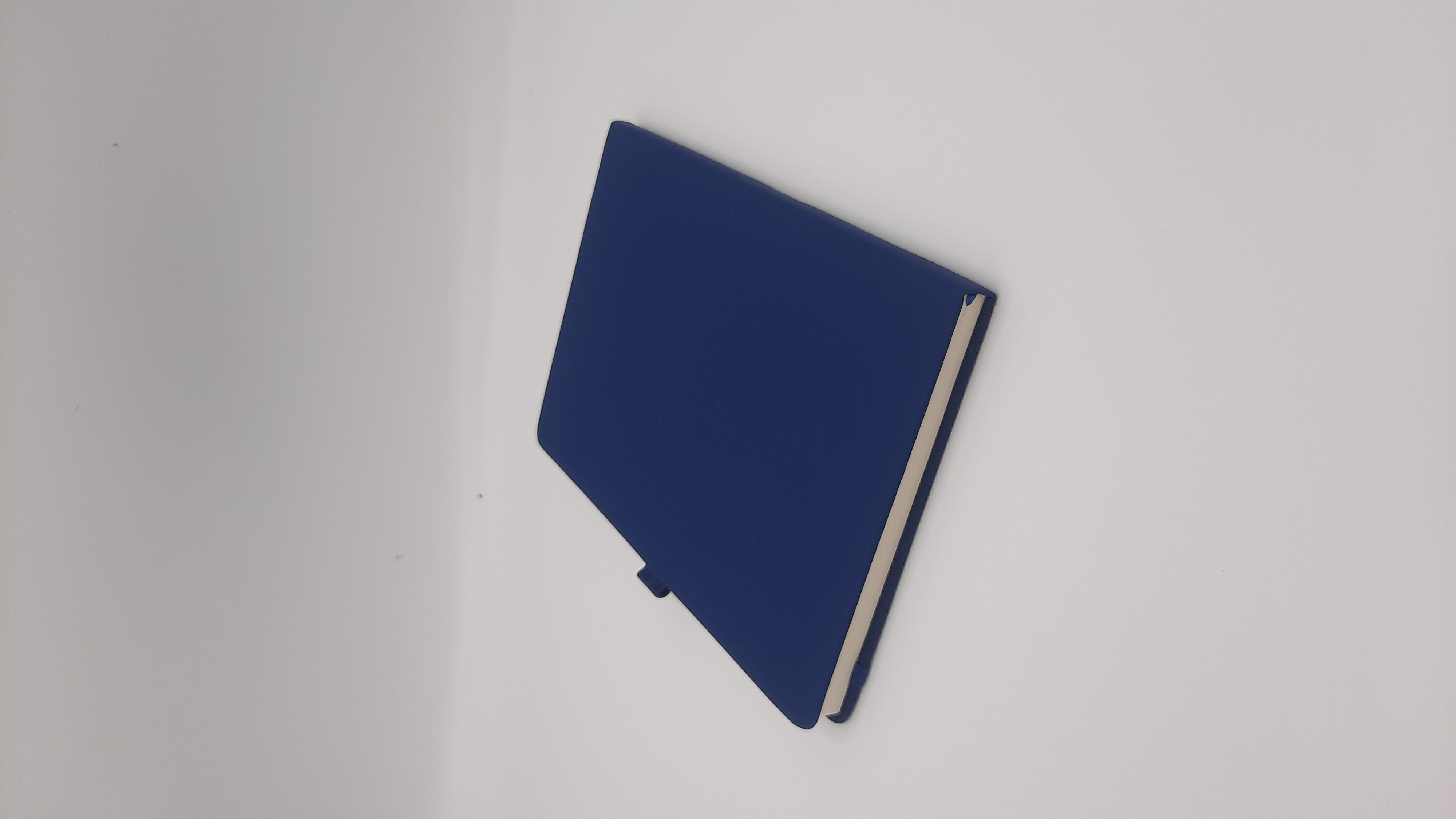 نوت بوك ازرق غامق