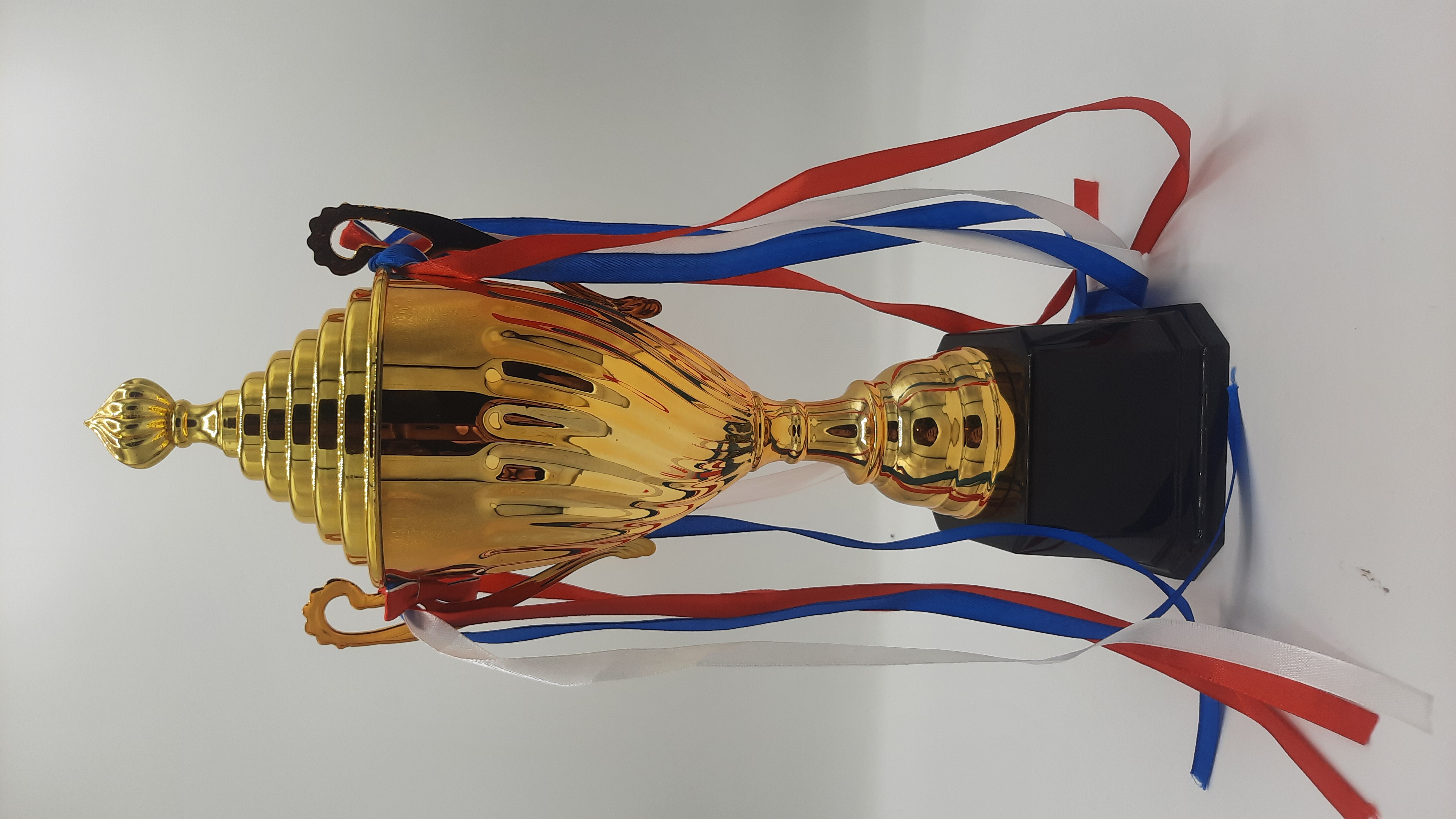 كاس رياضي ذهبي